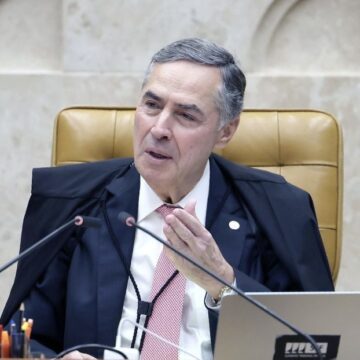 Barroso é internado em Brasília após passar mal e passará noite em hospital