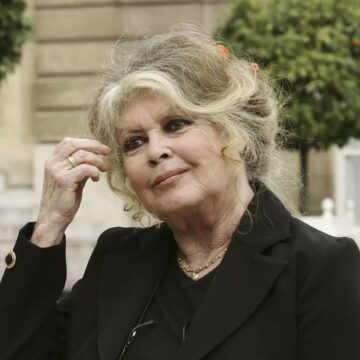 Aos 91 anos, Brigitte Bardot é internada na França e passa por cirurgia após diagnóstico grave