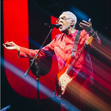 Gilberto Gil faz homenagem à Preta Gil durante show em São Paulo
