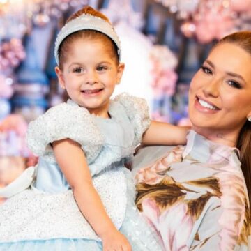 Previsão sobre o futuro de Maria Flor, filha de Virginia, é exposta: ‘Céu é o limite’ Previsão sobre o futuro de Maria Flor, filha de Virginia, é exposta: ‘Céu é o limite’