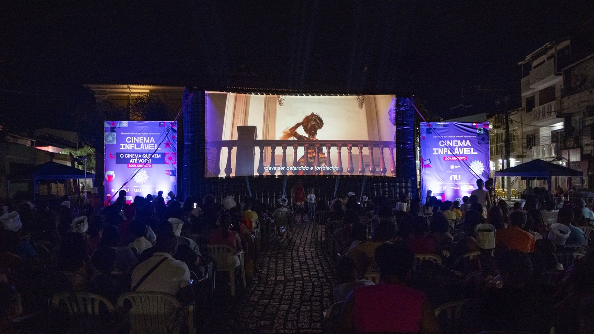 Cinema Inflável desembarca em nova cidade baiana com sessões de cinema ao ar livre; confira a programação