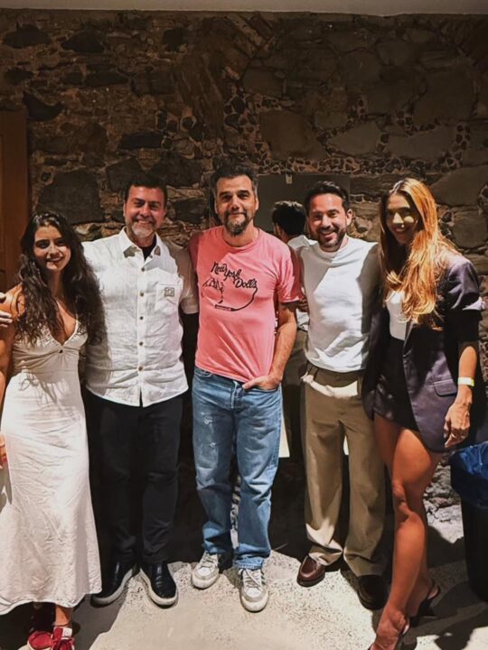 Presidente da Embratur prestigia espetáculo de Wagner Moura em Salvador: “Elenco extraordinário e texto atual”