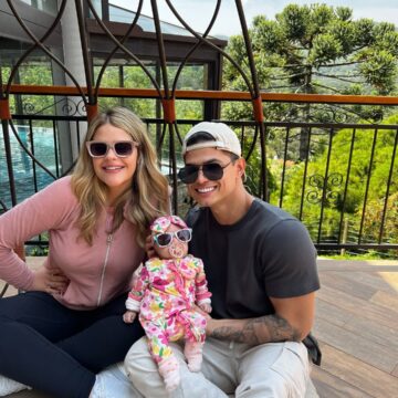 Neta de Tom Cavalcante, Antonella rouba a cena ao surgir estilosa em fotos com a família; veja