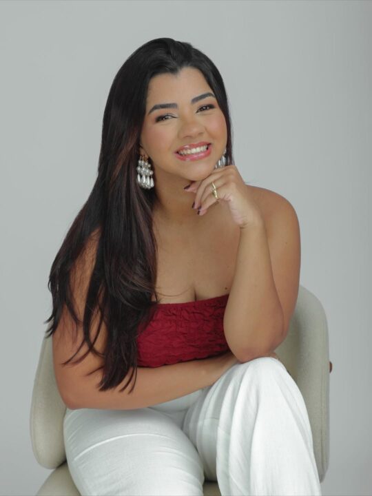 Ary Mirelle rebate críticas sobre sua dicção: “É só um sotaque maravilhoso” Ary Mirelle rebate críticas sobre sua dicção: “É só um sotaque maravilhoso”