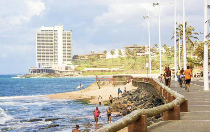 Projeto prevê instalação de bebedouros na orla de Salvador