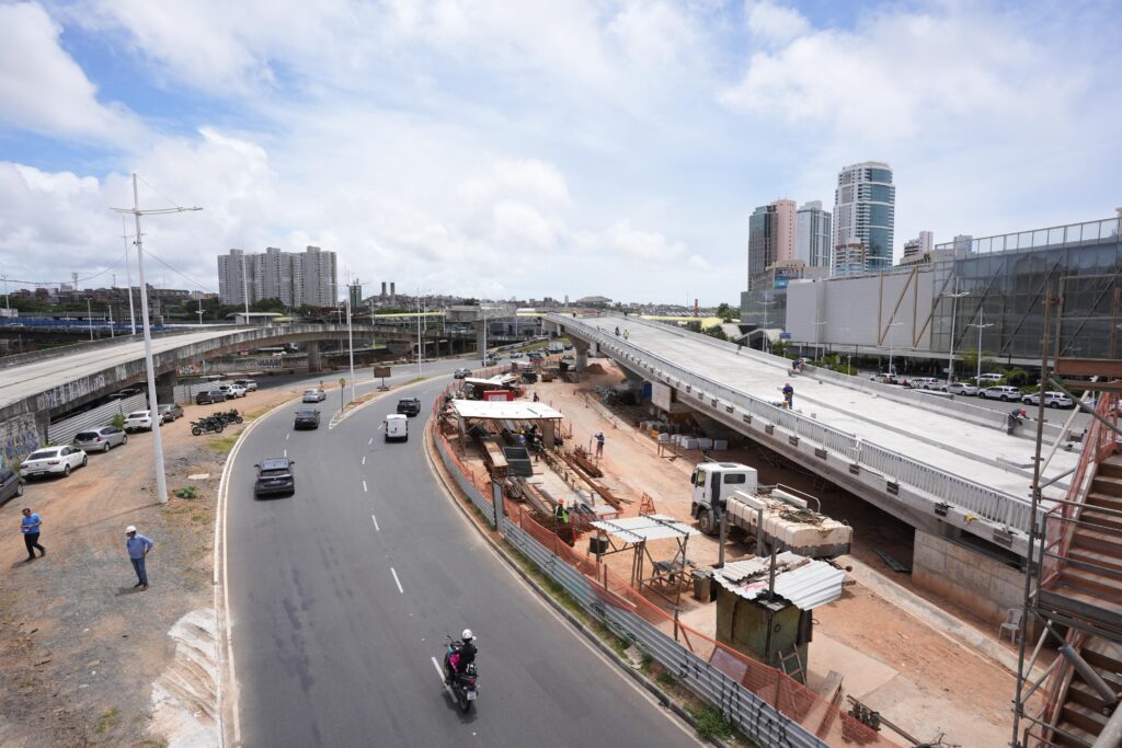 Obra de R$ 50,7 milhões do viaduto no Shopping da Bahia atinge 86% de execução e entra na reta final