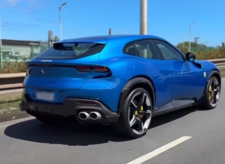 Ferrari de R$ 7,5 milhões é flagrada trafegando pela avenida Paralela, em Salvador; assista