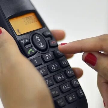‘Roubo da voz’: golpistas gravam ligações para manipular voz e cometer crimes