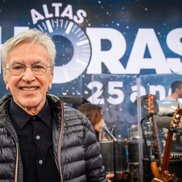 Caetano Veloso comemora homenagem no Altas Horas em edição de 25 anos: ‘Alegria fazer parte’
