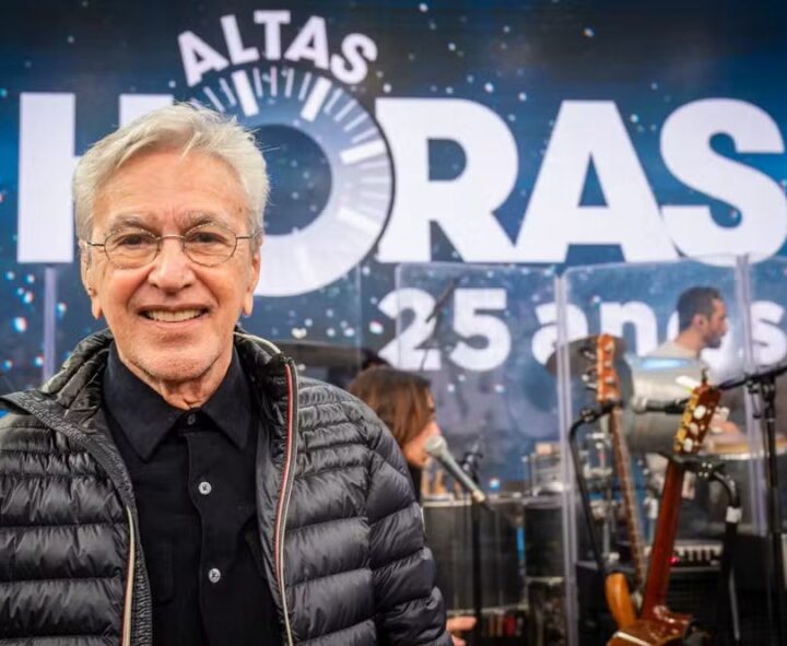 Caetano Veloso comemora homenagem no Altas Horas em edição de 25 anos: ‘Alegria fazer parte’