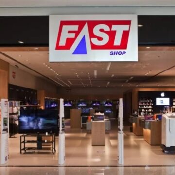 Fast Shop anuncia promoção e faz queima de estoque antes de fechar lojas em Salvador