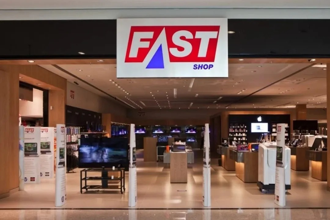 Fast Shop anuncia promoção e faz queima de estoque antes de fechar lojas em Salvador