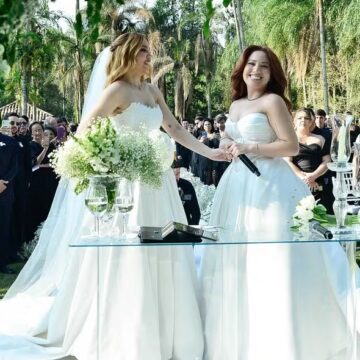 Mari Fernandez e Júlia Ribeiro se casam em cerimônia luxuosa no interior de São Paulo