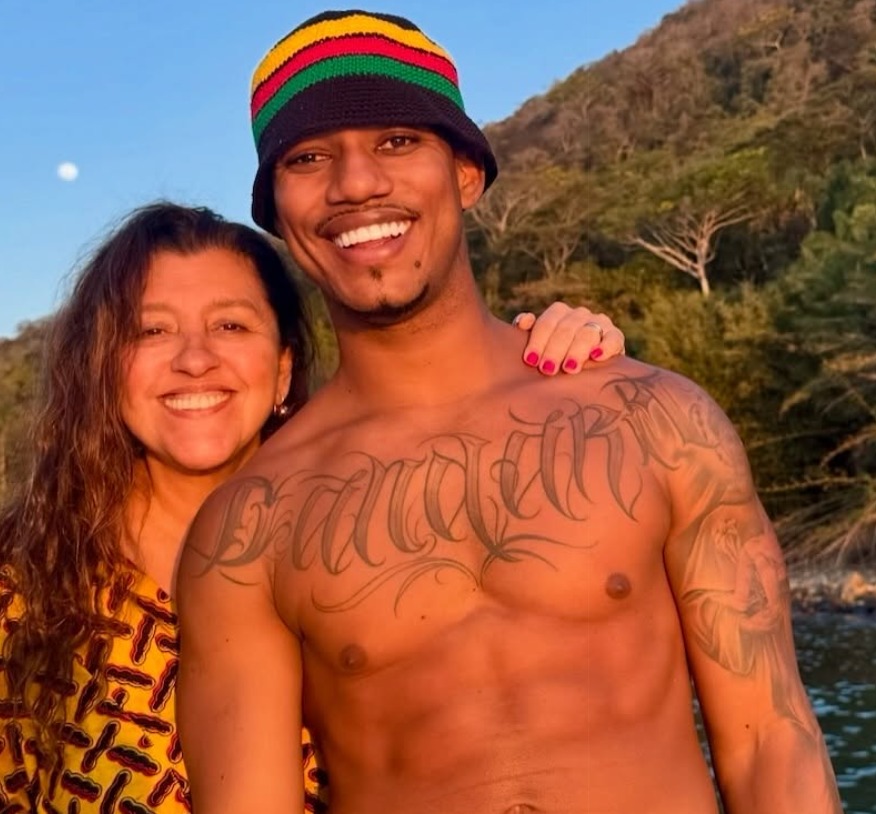 Regina Casé se encontra com o cantor O Kannalha na Bahia e agradece a Preta Gil: ‘Obrigada’