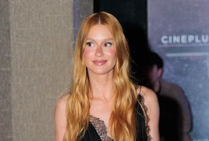 Marina Ruy Barbosa aposta em look transparente de R$ 435 mil para evento Marina Ruy Barbosa aposta em look transparente de R$ 435 mil para evento