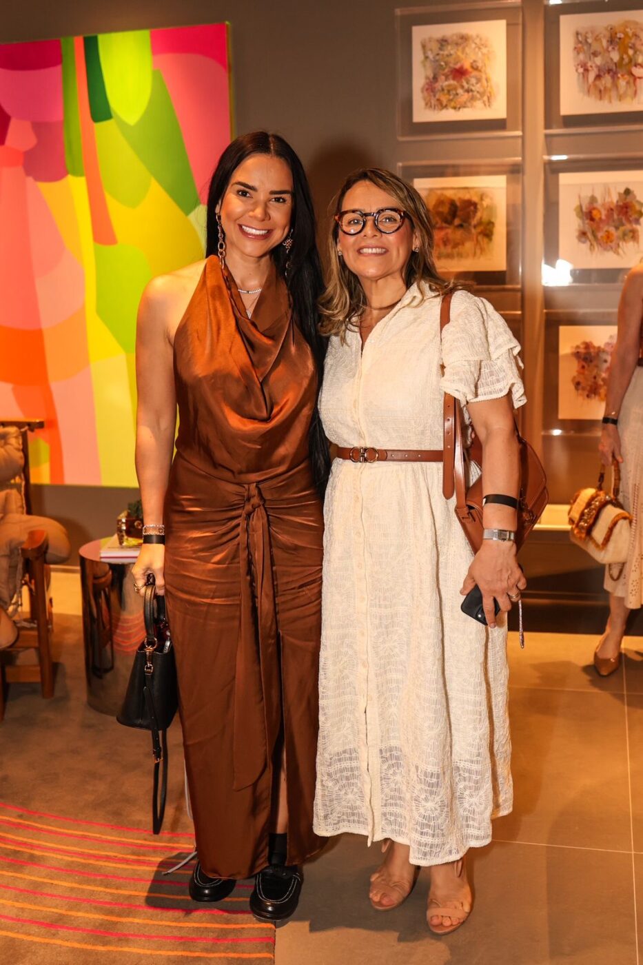Monique e Mônica Souza