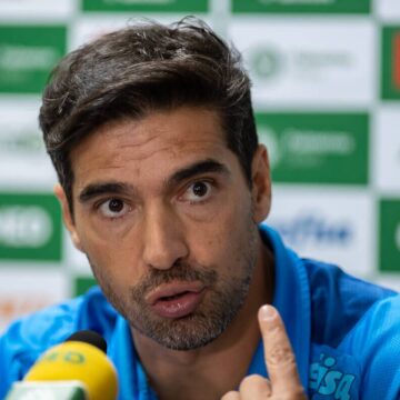 Abel critica torcida do Palmeiras e fala em abandono nos momentos difíceis; veja vídeo