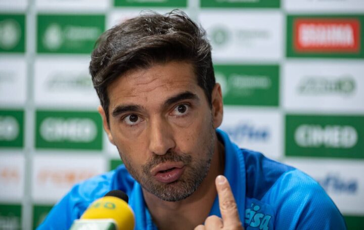 Abel critica torcida do Palmeiras e fala em abandono nos momentos difíceis; veja vídeo