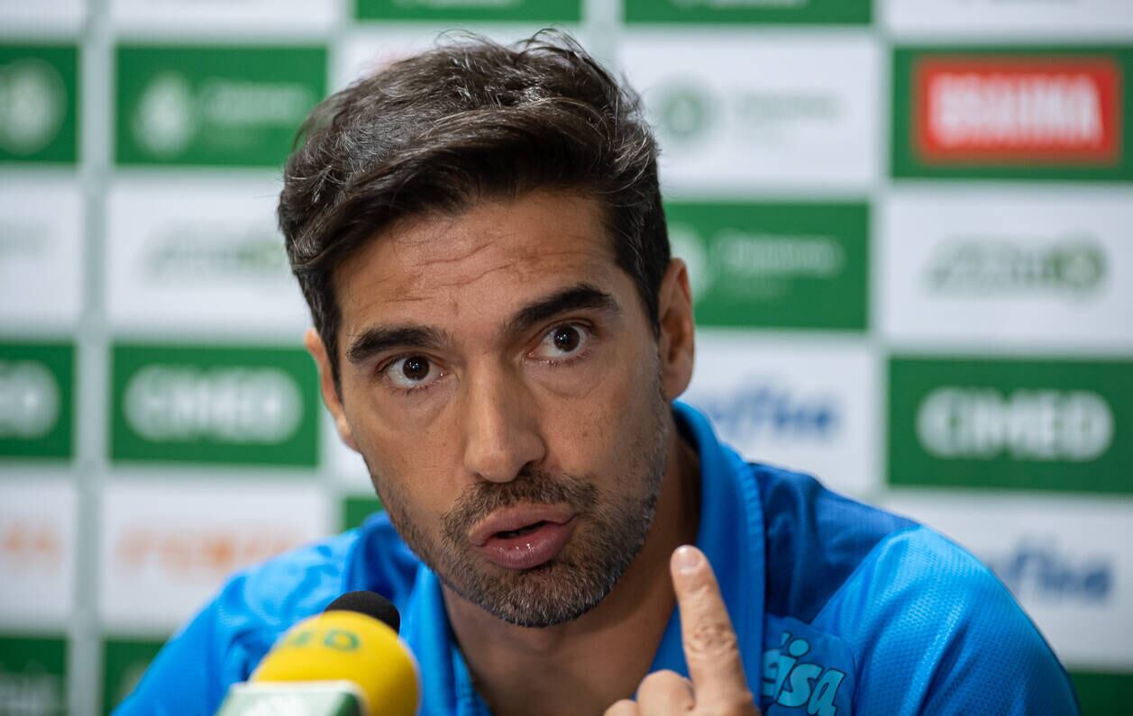 Abel critica torcida do Palmeiras e fala em abandono nos momentos difíceis; veja vídeo