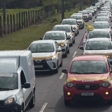Autoescolas de Salvador protestam contra mudanças no processo de habilitação