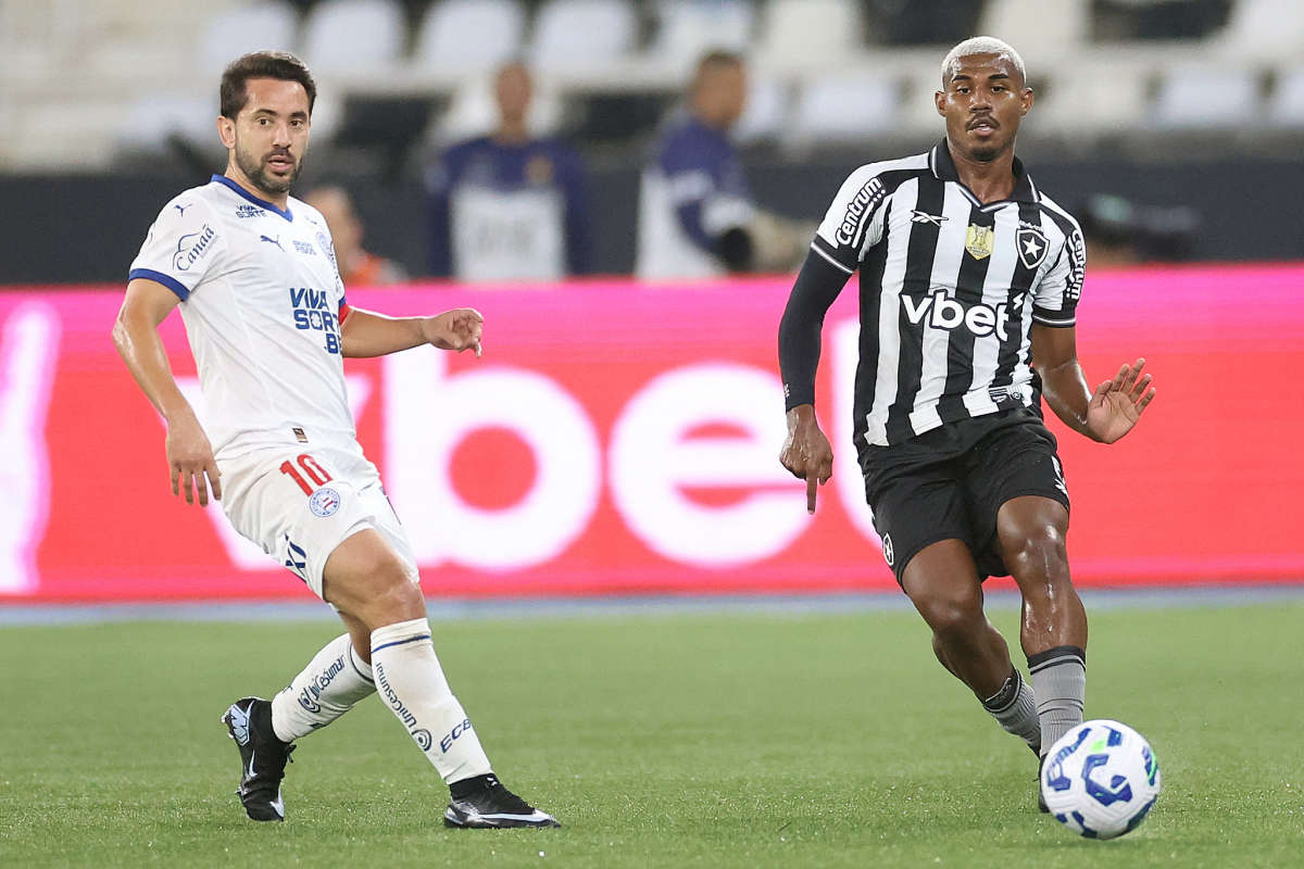 Bahia perde para o Botafogo e reclama de expulsão; Ceni fala em “estrago no jogo”. Veja melhores momentos