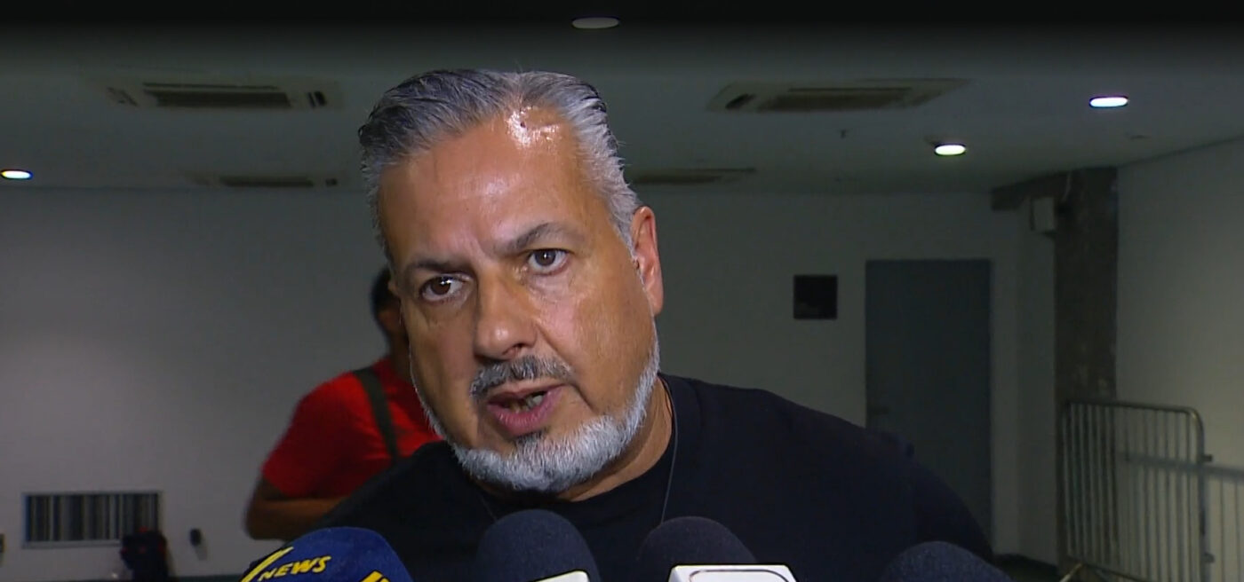 Boto, do Fla, ataca arbitragem e cita “suspeitas” após polêmicas no clássico paulista; veja vídeos