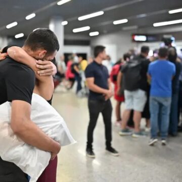 Deportações de brasileiros dos EUA batem recorde sob governo Trump