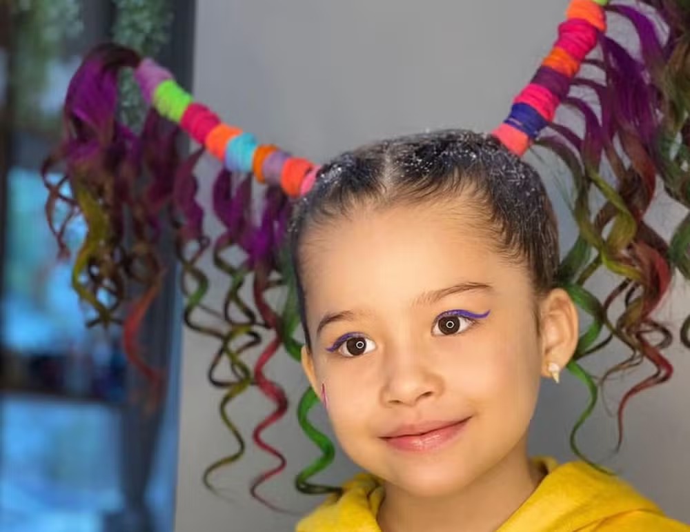 Cabelo Maluco com segurança: especialista dá 6 dicas para evitar riscos nas crianças