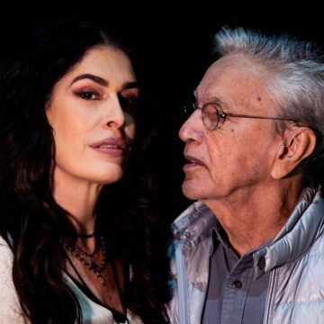 Paula Lavigne posta ensaio de fotos ousado e brinca: ‘Biscoitando’