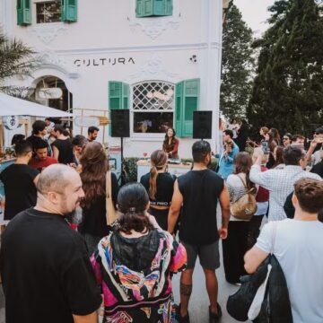 Balada com café? Coffee parties chegam ao Brasil e movimentam o mercado de cafeterias