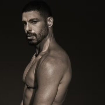 Cauã Reymond posta foto nu no dia do último capítulo de ‘Vale Tudo’ e viraliza