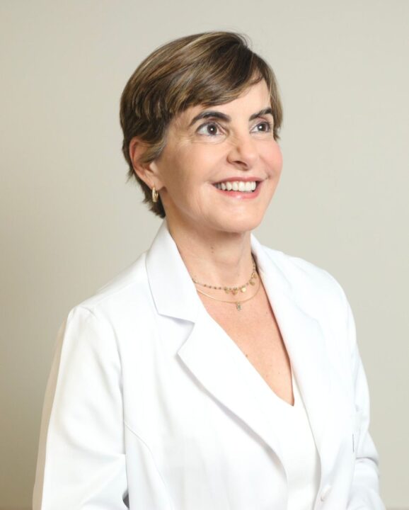 Médica baiana Clarissa Mathias vence Prêmio de Protagonismo Feminino na Oncologia Médica baiana Clarissa Mathias vence Prêmio de Protagonismo Feminino na Oncologia