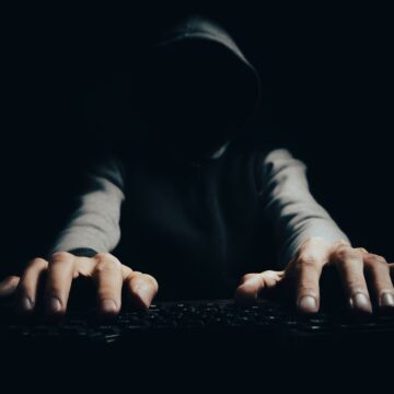 Lei Maria da Penha pode abranger ataques em redes sociais; veja o que muda