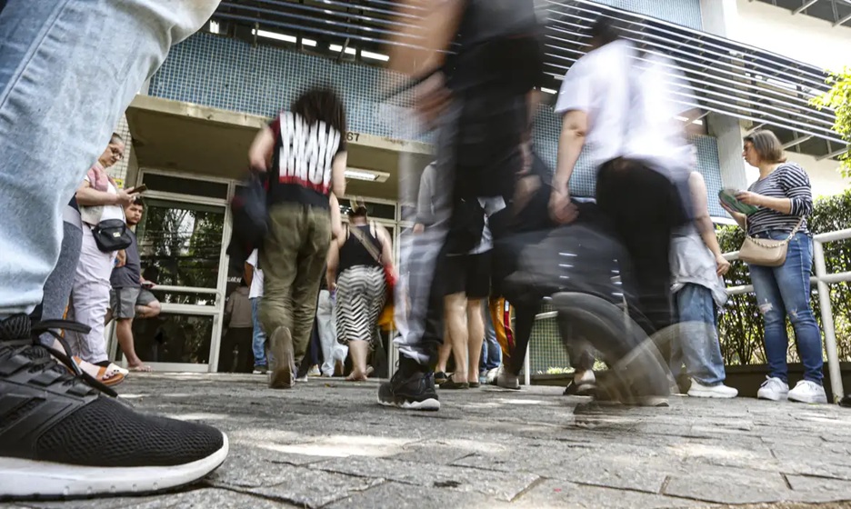CNU 2025: mais de 760 mil candidatos fazem as provas objetivas hoje