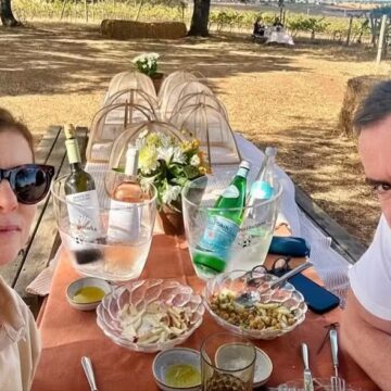 Debora Bloch mostra férias em hotel-fazenda de luxo em Portugal com o marido; veja fotos