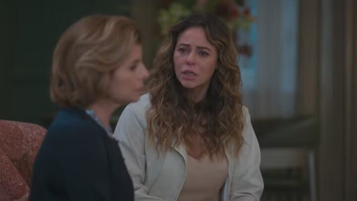 Em “Vale Tudo”, digitais de Heleninha e Celina são encontradas na arma que matou Odete