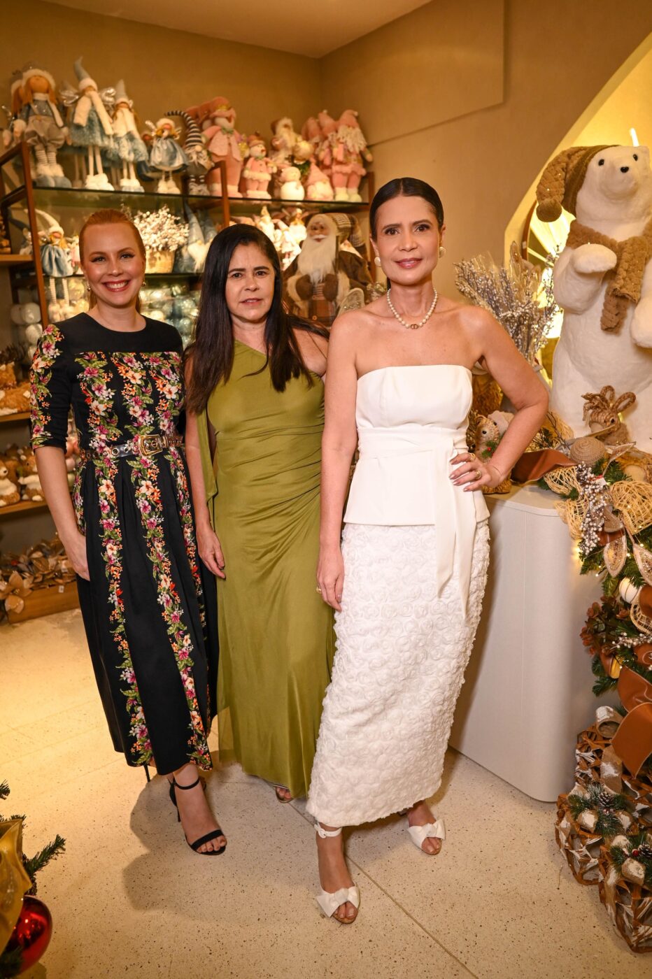 Carina Kakucsi, Isabel Brasileiro e Lucy Bomfim