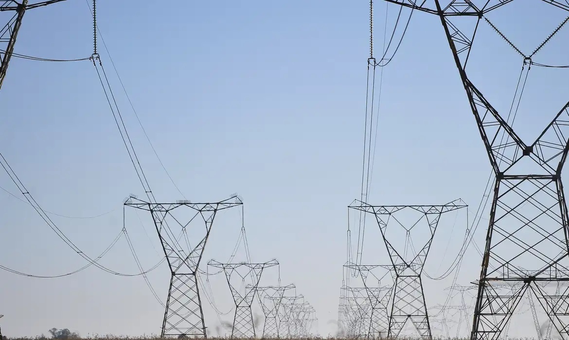 Minas e Energia confirma que incêndio provocou apagão que afetou Bahia e outros estados