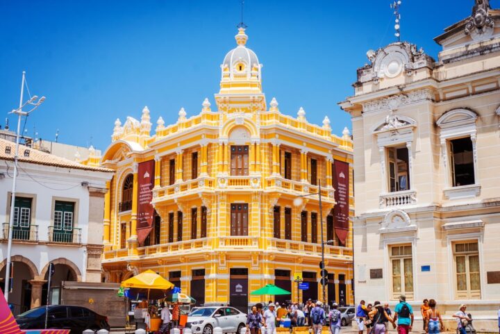 Alô Alô Bahia promove evento de fim de ano com palestra especial em Salvador Alô Alô Bahia promove evento de fim de ano com palestra especial em Salvador
