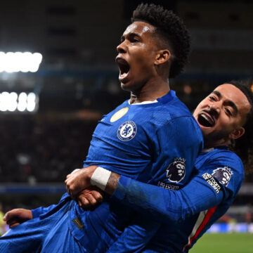 Estêvão decide no fim para o Chelsea contra o Liverpool e encanta a imprensa inglesa; veja lances