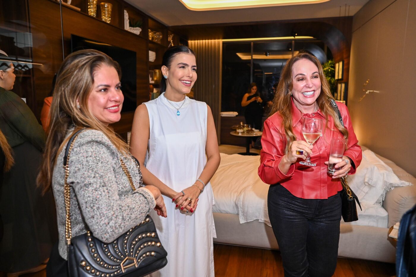 Ana Lucia Carneiro, Júlia Leal e Veka Andrade