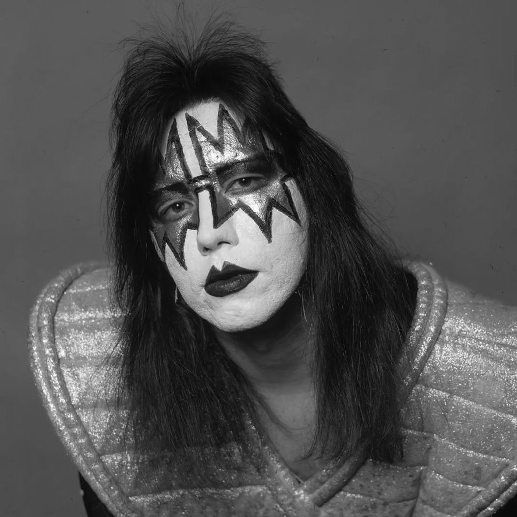 Morre Ace Frehley, guitarrista e um dos fundadores do Kiss, aos 74 anos