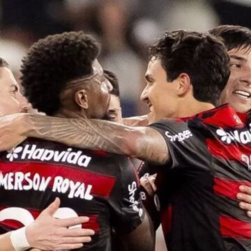 Flamengo vence o Botafogo e transforma duelo com o Palmeiras em confronto de título