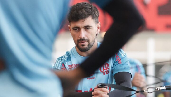 Fla diz que ação antidoping atrapalhou treino para jogo contra Palmeiras