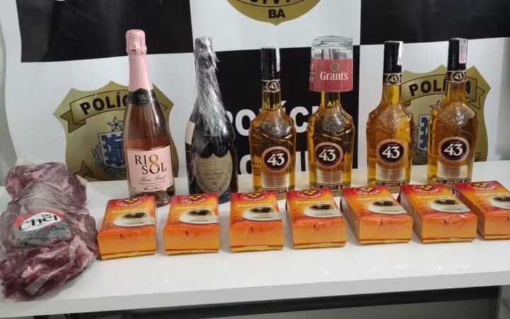 Funcionário é preso no sul da BA por suspeita de furtar filé mignon, whisky e champanhe Dom Pérignon Funcionário é preso no sul da BA por suspeita de furtar filé mignon, whisky e champanhe Dom Pérignon