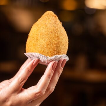 Almacen Pepe destina parte das vendas da coxinha em outubro para a luta contra o câncer