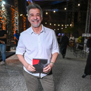 Fernando Guerreiro celebra estreia da peça de Wagner Moura em Salvador: ‘Momento histórico’