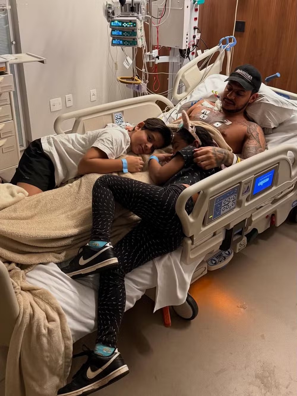 Hungria posta no hospital após suspeita de intoxicação por metanol