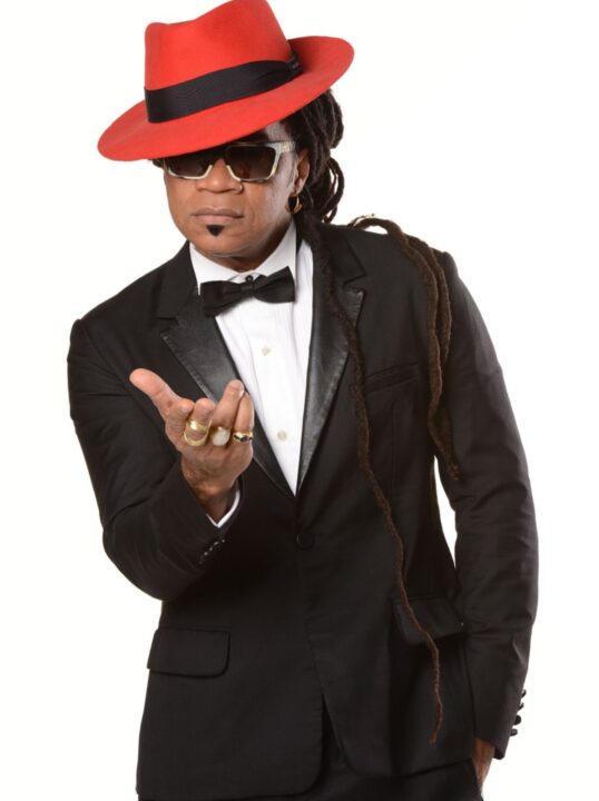 Saiba onde vai ter Carlinhos Brown, Olodum, Gerônimo e mais atrações de graça neste fim de semana