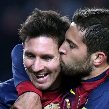 Messi para Alba após anúncio de aposentadoria: ‘Estranho olhar para a esquerda e não te ver’